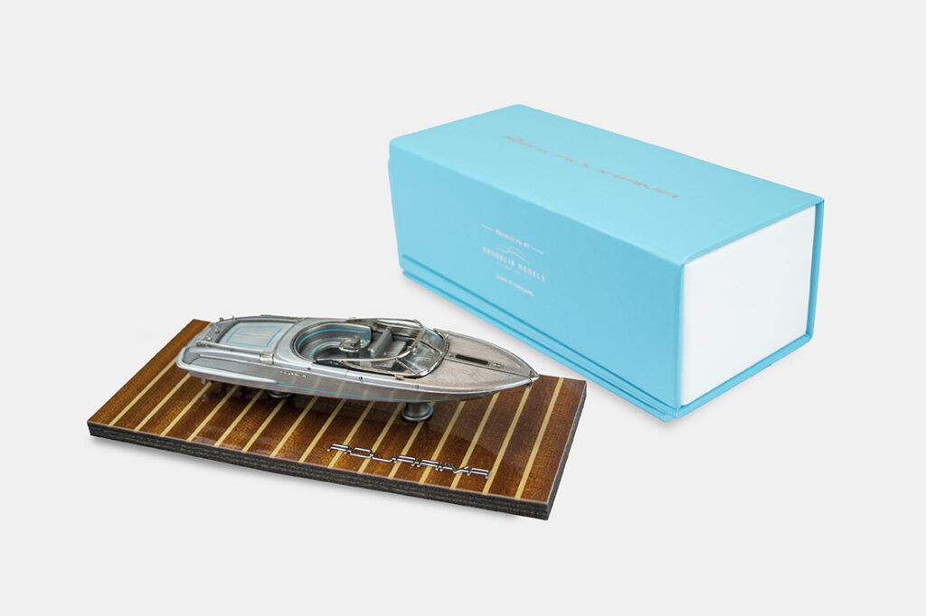 Aquariva metal scale model